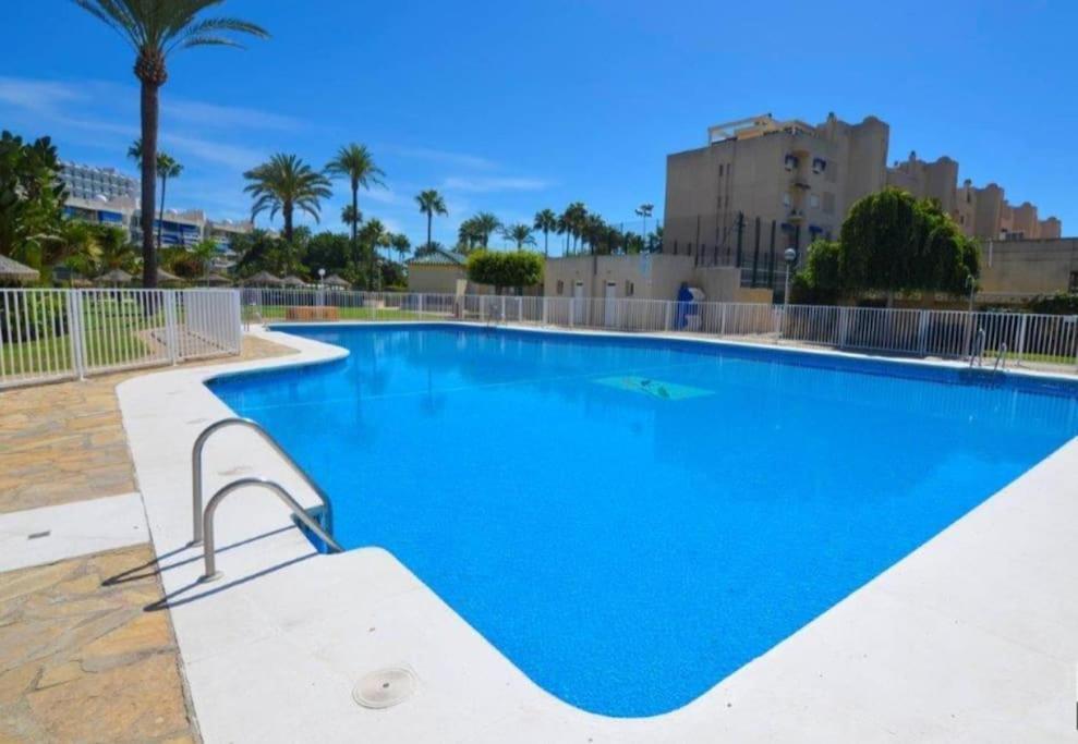 Eden Costa Lago Primera Linea De Mar Torremolinos Exteriér fotografie