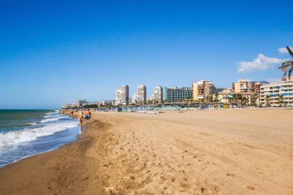 Eden Costa Lago Primera Linea De Mar Torremolinos Exteriér fotografie