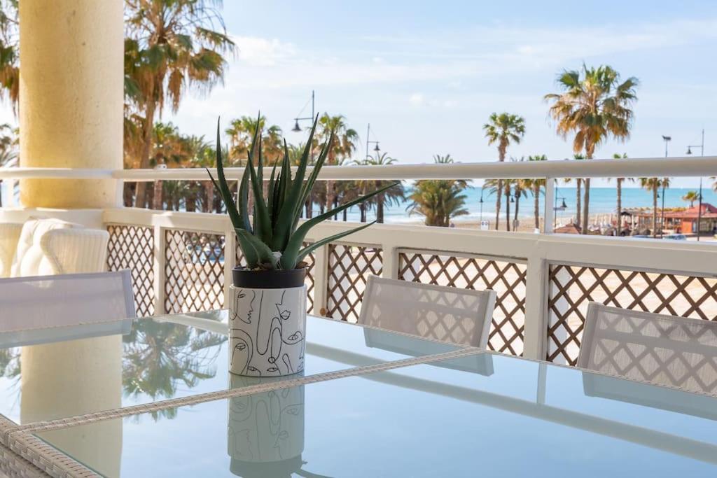 Eden Costa Lago Primera Linea De Mar Torremolinos Exteriér fotografie