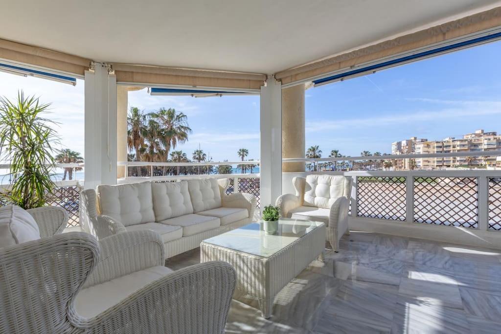 Eden Costa Lago Primera Linea De Mar Torremolinos Exteriér fotografie