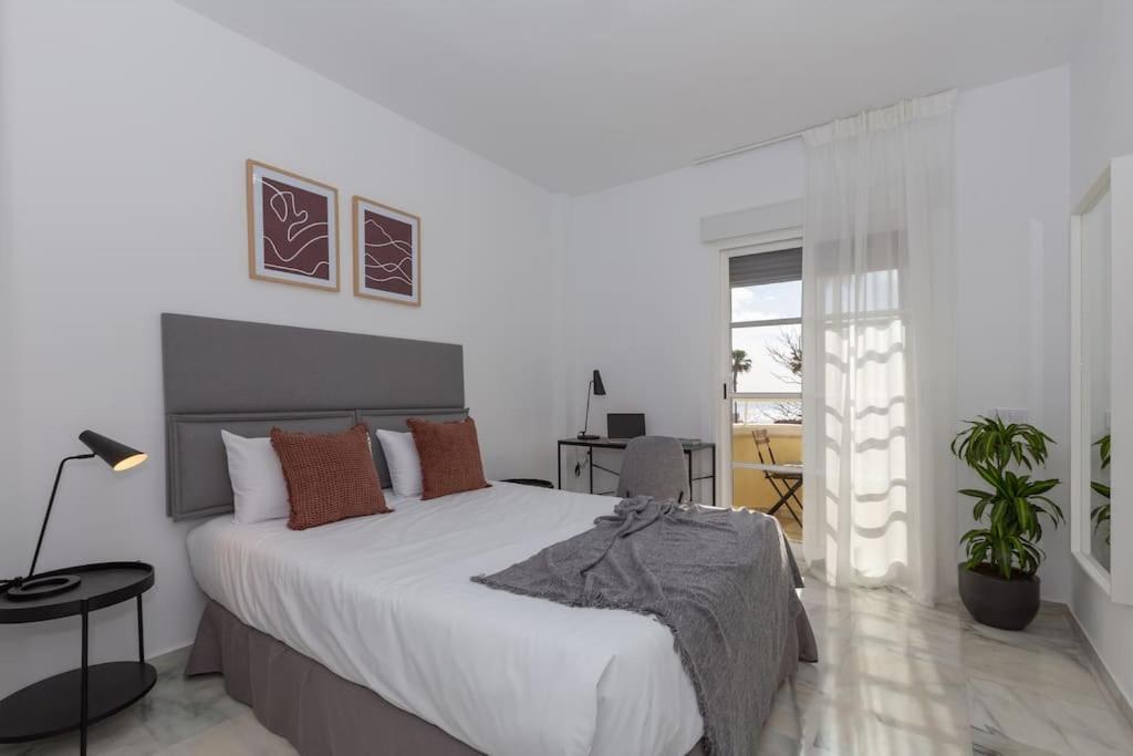 Eden Costa Lago Primera Linea De Mar Torremolinos Exteriér fotografie