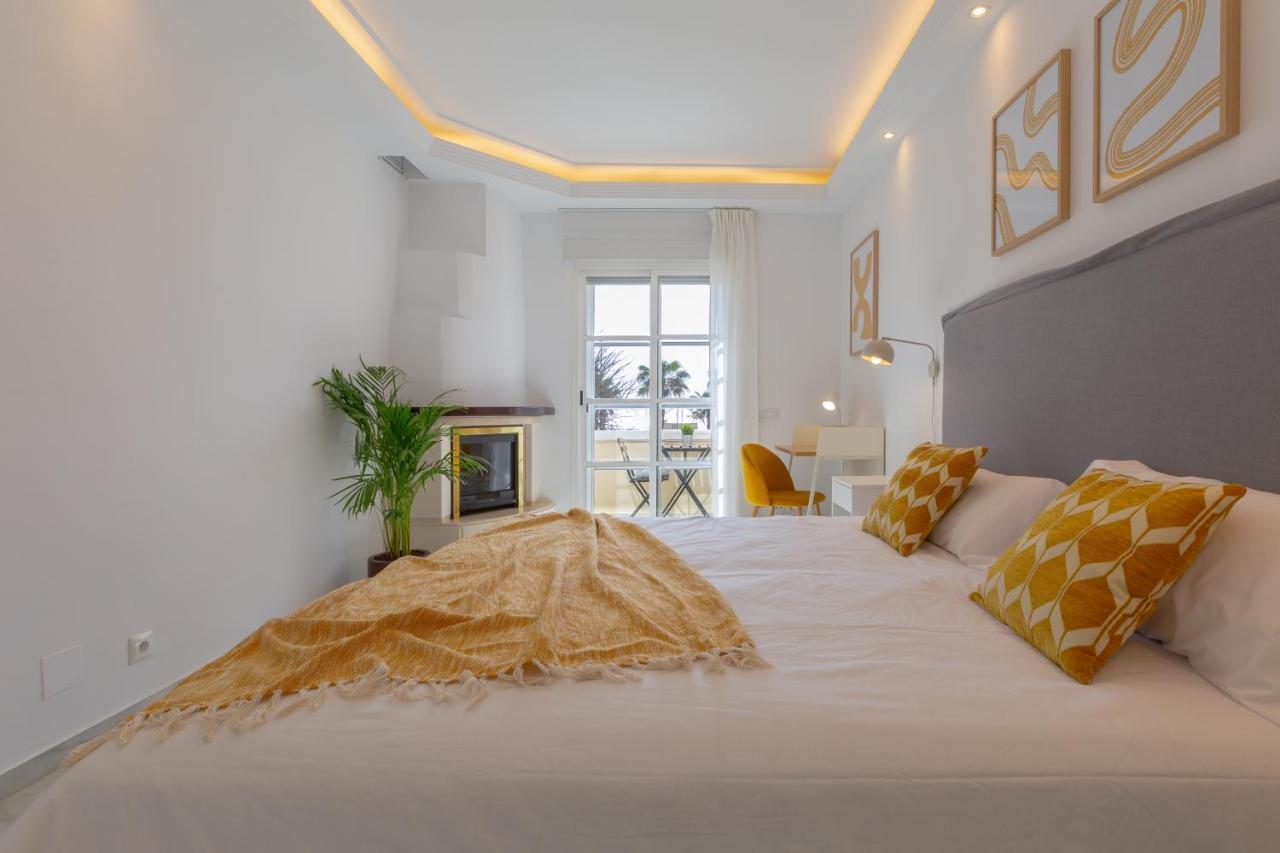 Eden Costa Lago Primera Linea De Mar Torremolinos Exteriér fotografie