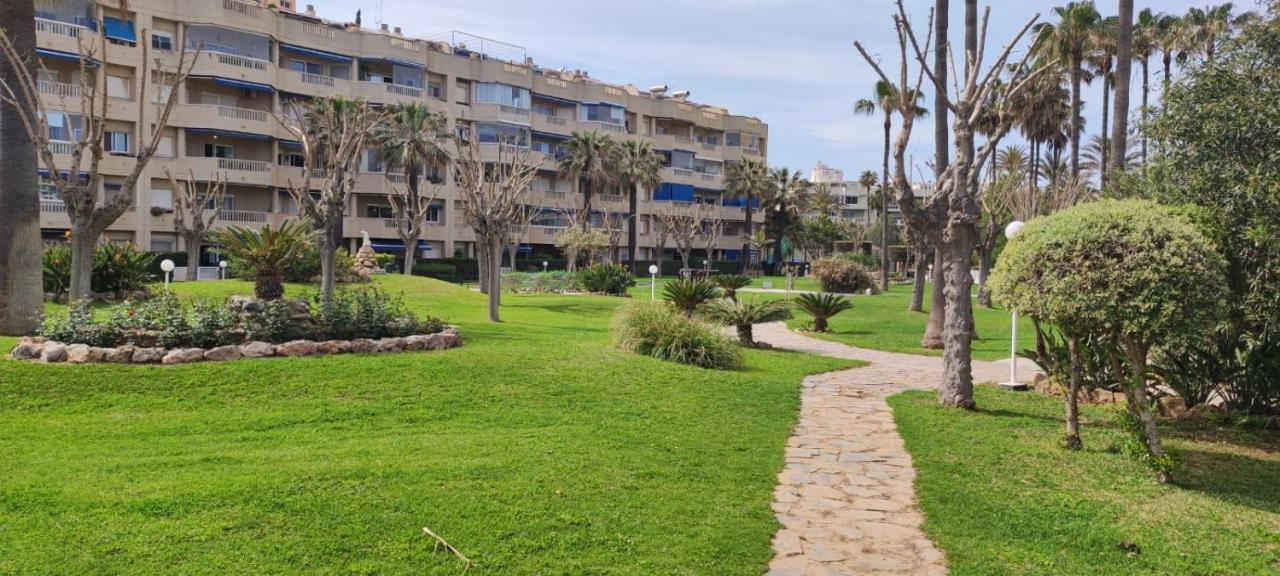 Eden Costa Lago Primera Linea De Mar Torremolinos Exteriér fotografie